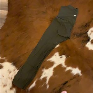 Olive green lululemon wunder under